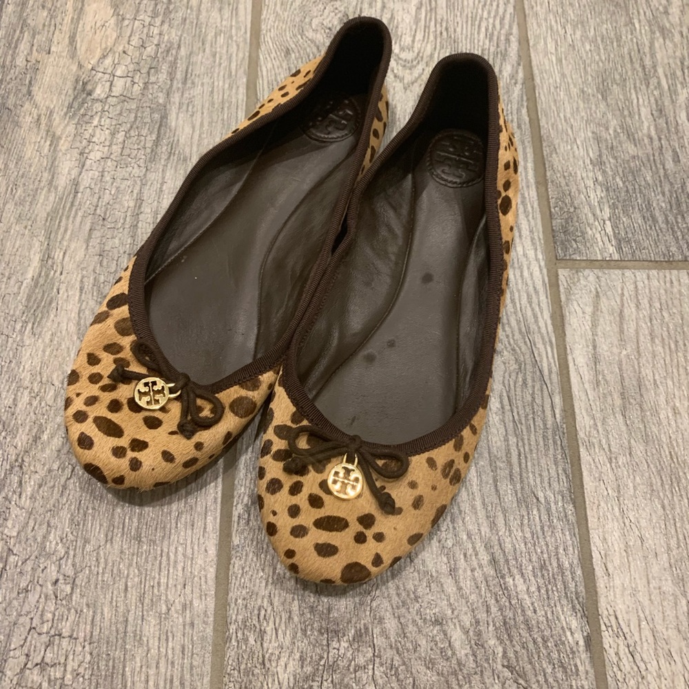 Tory Burch Leopard Print Ballet Flats in Tan and Brown